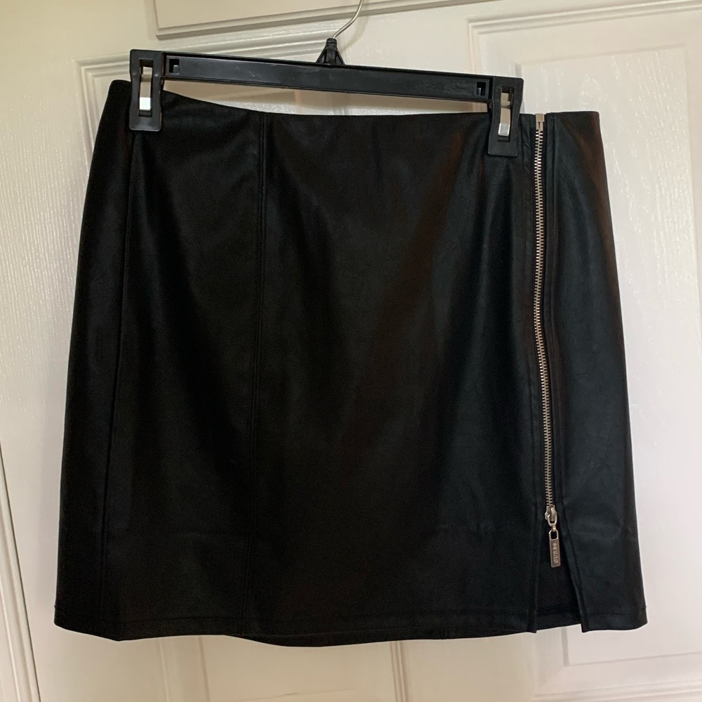 Guess faux leather skirt